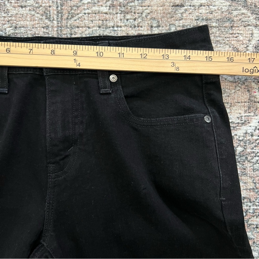 Levi's Black Straight Leg Women's Jeans - Picture 13 of 13